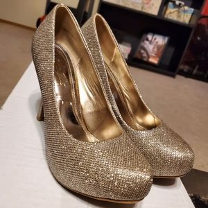 Up for grabs is the sexiest pair of heels! 8 1/2